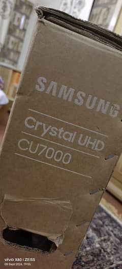 Samsung Crystal UHD 50inch Model CU-7000