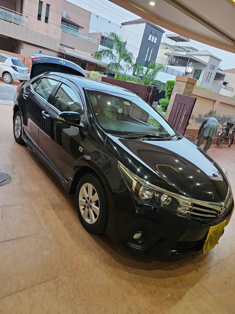 Toyota Corolla Altis 1.8  2015 1