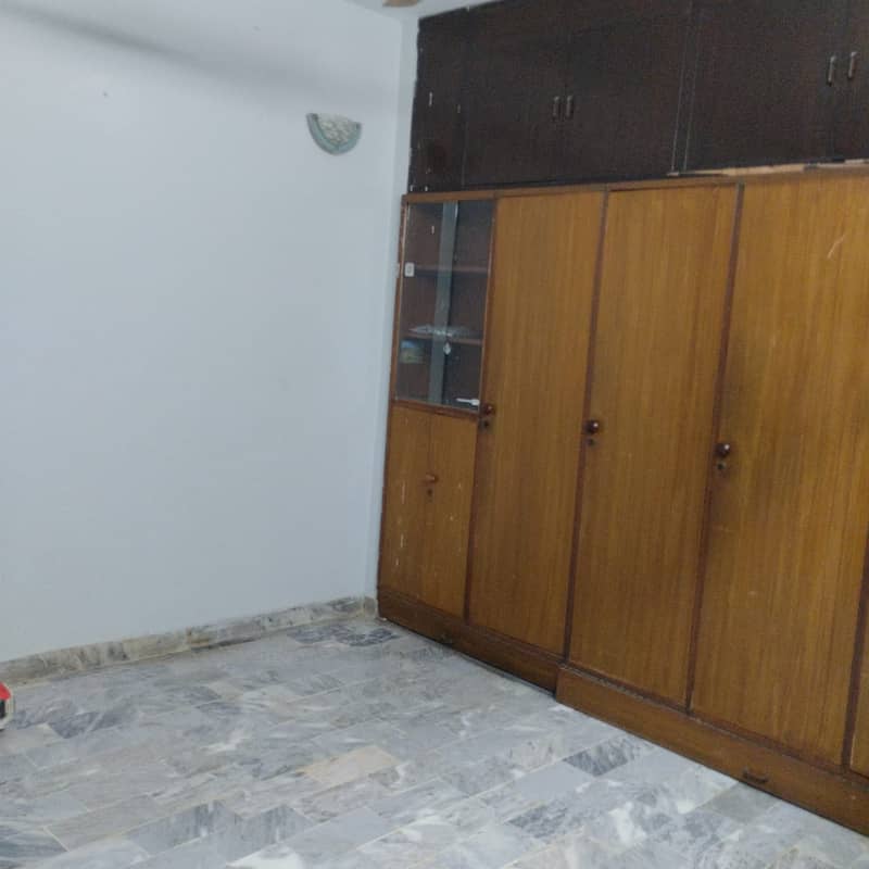 3 Bed DD Flat for Sale 1450 SqFt. Gulshan-e-Iqbal 9