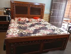 bed set / king size bed / wooden furniture