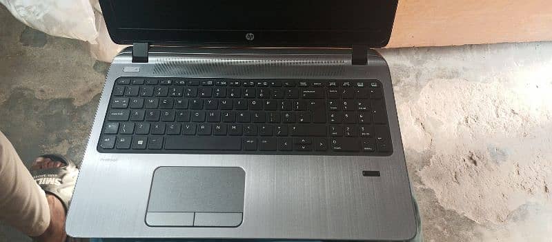 HP laptop 7gen AMD(with SSD and HDD both full with games) 4