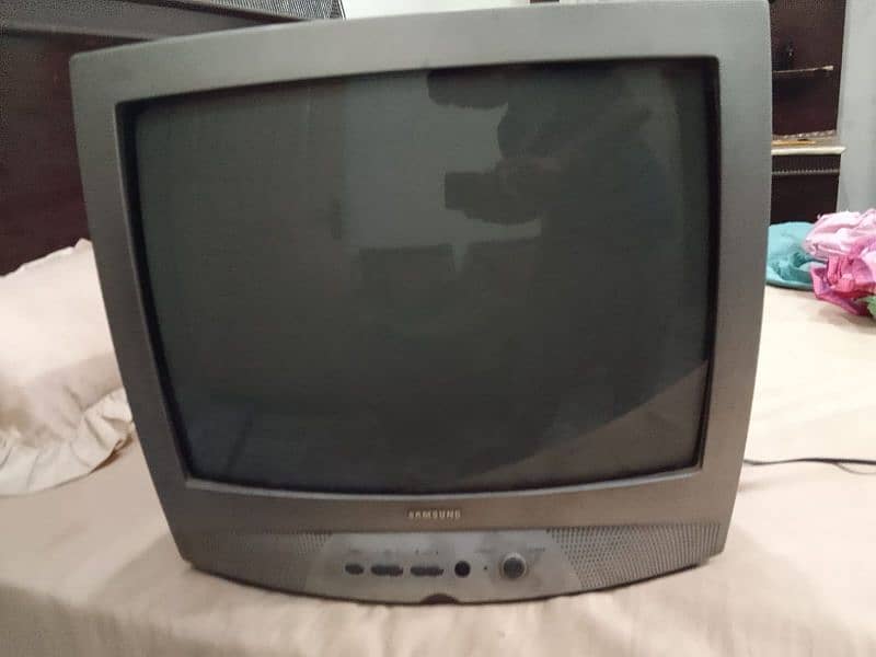 Samsung Tv used but condition A1 21 inch 2