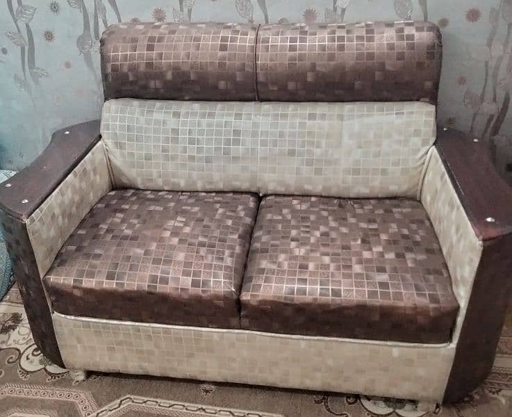 Sofa Set Selling 1