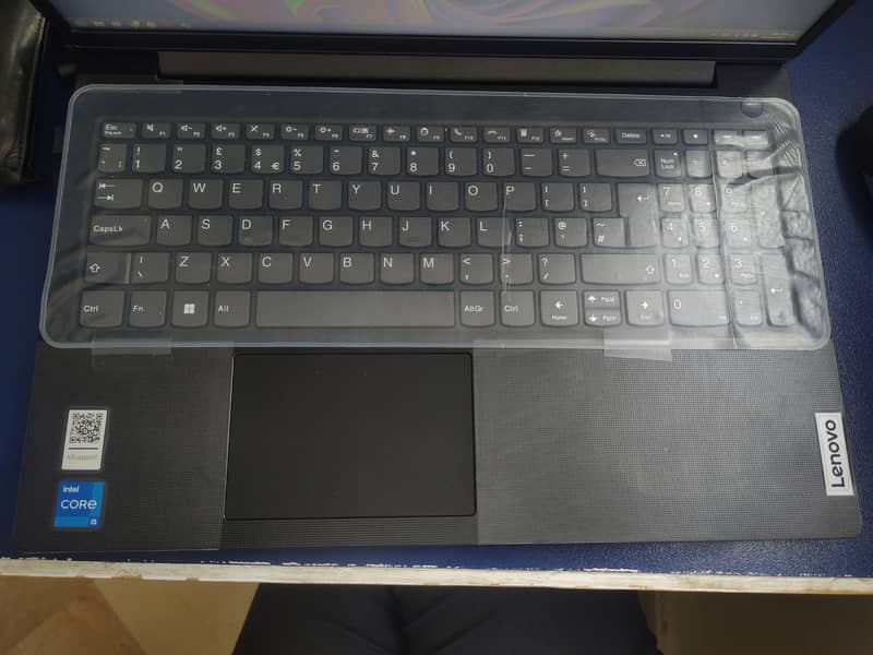 LENOVO V15 G4 Ci5-13420H 16GB 512GB 1