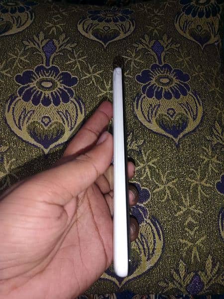 Google pixel 3 brand new condition 64gb 03014559839 6