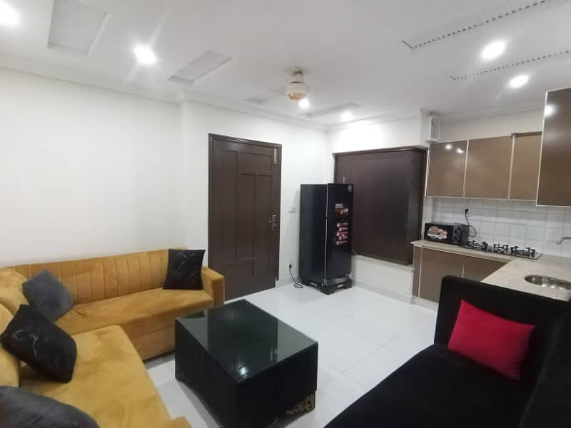 FOR RENT 1 BED ROOM FUL FURNISHED APARTMENT SECTOR C BAHRIA TOWN LAHORE 2