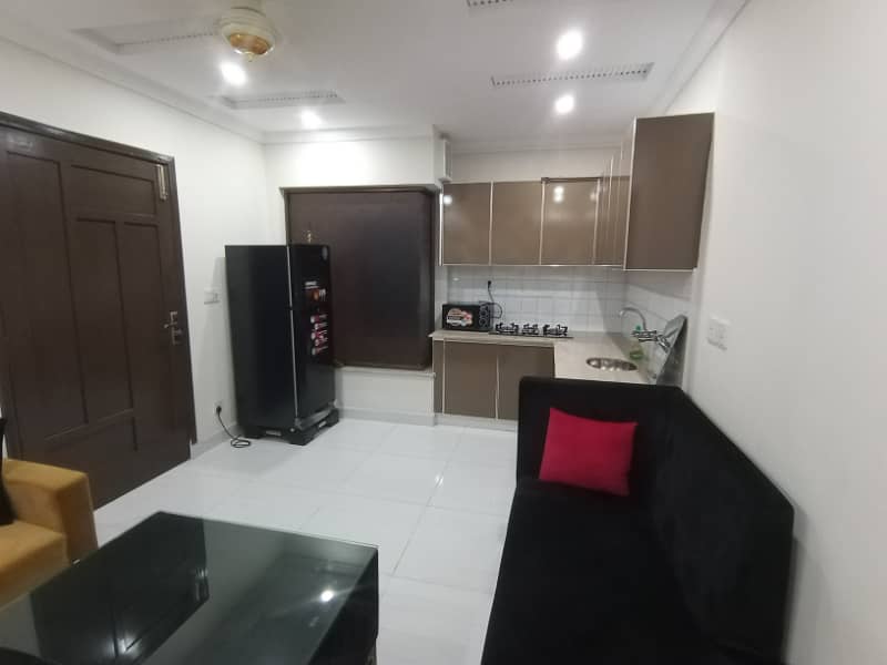 FOR RENT 1 BED ROOM FUL FURNISHED APARTMENT SECTOR C BAHRIA TOWN LAHORE 3