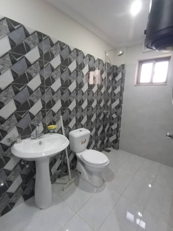 FOR RENT 1 BED ROOM FUL FURNISHED APARTMENT SECTOR C BAHRIA TOWN LAHORE 11