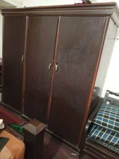 3 door wardrobe