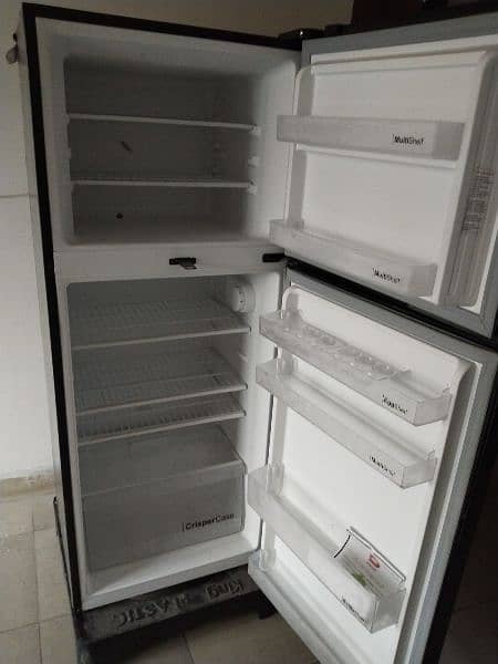 Dawlance Refrigerator Model 9173 chrome 3