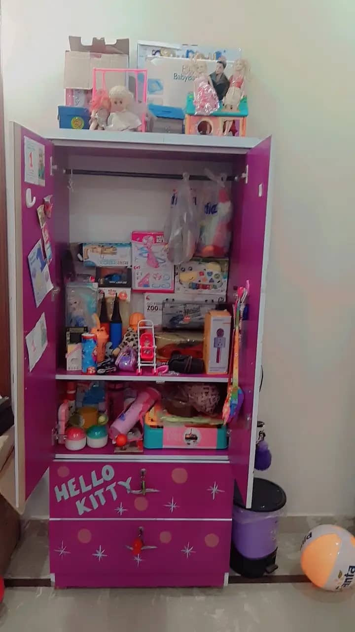 Kids Cupboard Kitty Slightly Use. . . . 03003971229 1