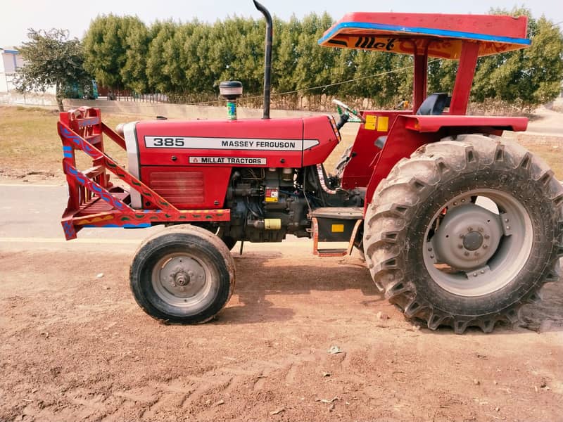 Massey Ferguson 385 Tractor Model 2020 // 03083979029 1