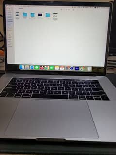 Macbook Pro 2019 15" inch core i9 with 4gb Amd