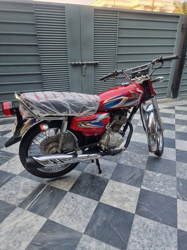 Honda 125   0 3 2 2 4 6 8 8 2 4 8 0