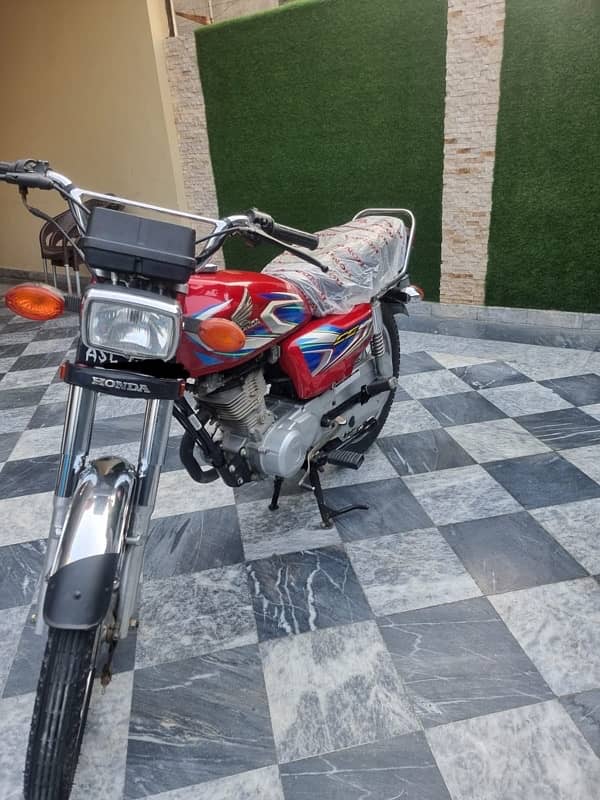 Honda 125   0 3 2 2 4 6 8 8 2 4 8 2