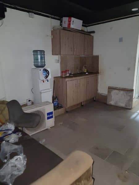 Ground floor shop for rent 1000sqft in shahri Faisal 3