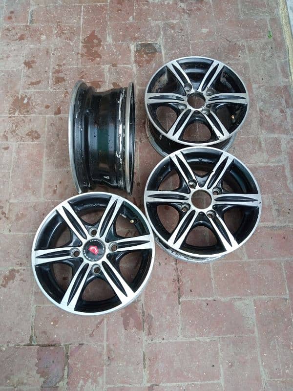 Alloy Wheels R13 " . 4