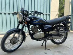 Suzuki GS 150 2015