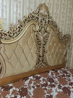 gold and skin bed