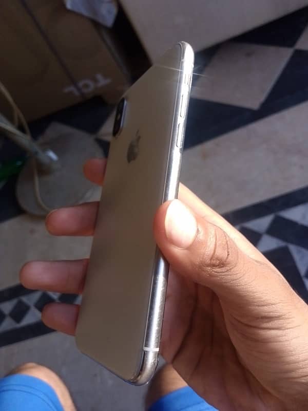 iPhone X official pta proved 1