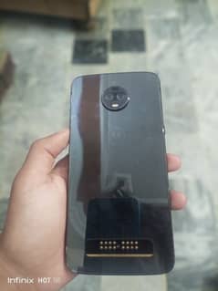 moto z3 non pta 10/9 hai all ok koi fault nhi pubg k liye best hai