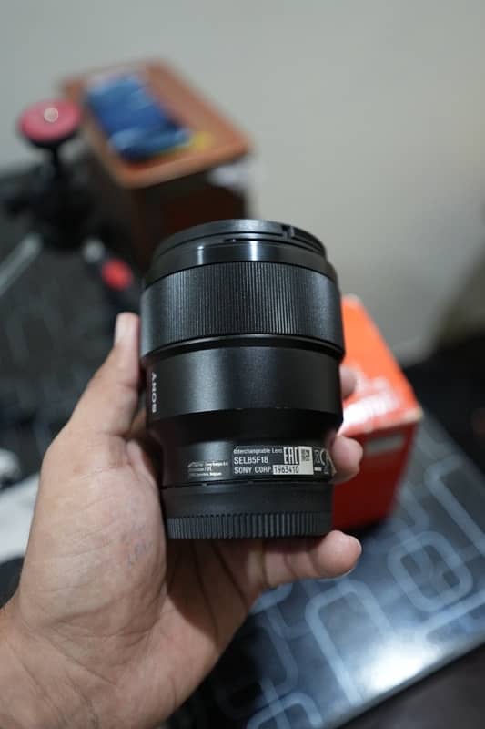 Sony 85mm f1.8 Lens complete box | Condition 10/ 10 6