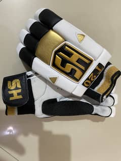 HS GOLD BRAND NEW BATTING GLOVES FOR LEFT HANDED BATSMAN