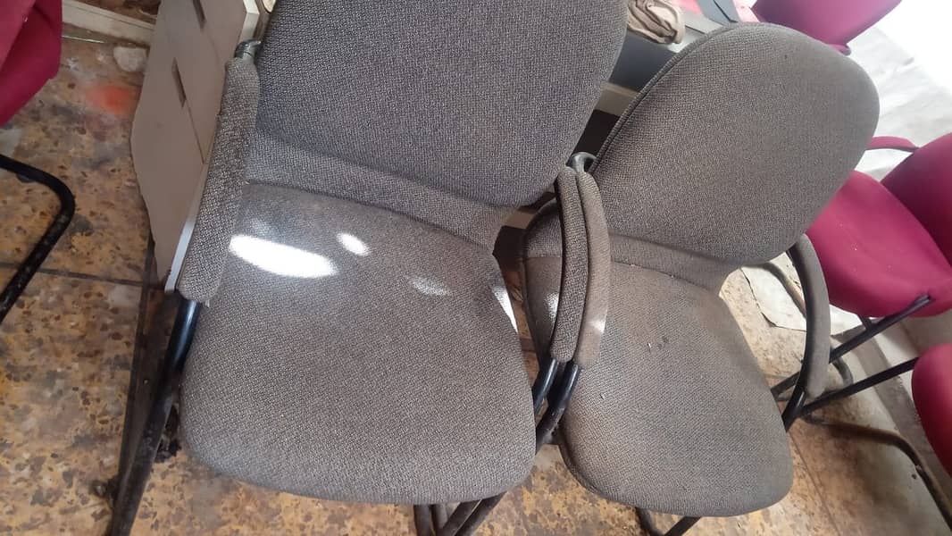 NEW AS WELL AS USED OFFICE CHAIRS AVAILABLE FOR SALE IN A FAIR PRICE. 13