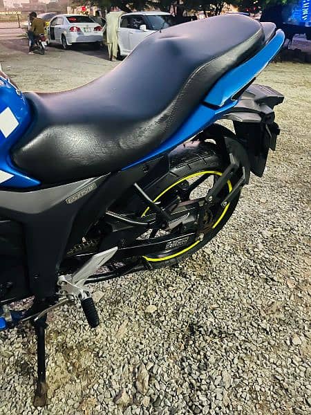 Suzuki Gixxer in Blue Color 6