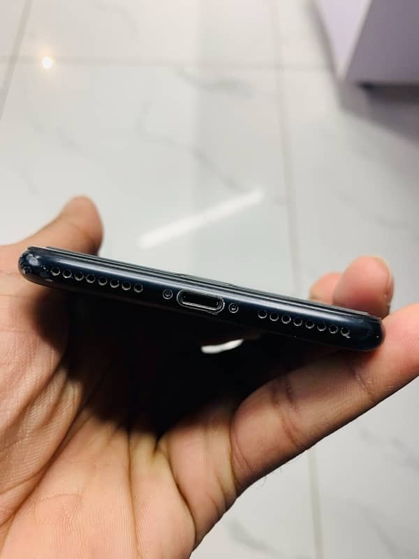 Iphone 7 Plus (32GB) PTA Approved 5