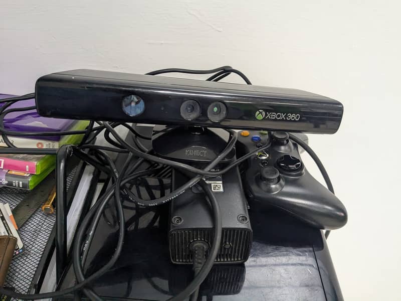 Xbox 360 with 500GB and kinect 1