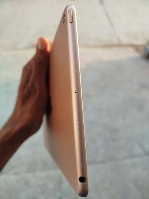 iPad mini5 64gb with box 4