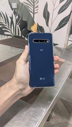 LG v60