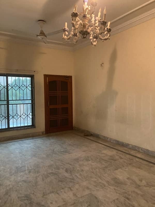 kanal portion for rent on main road 2