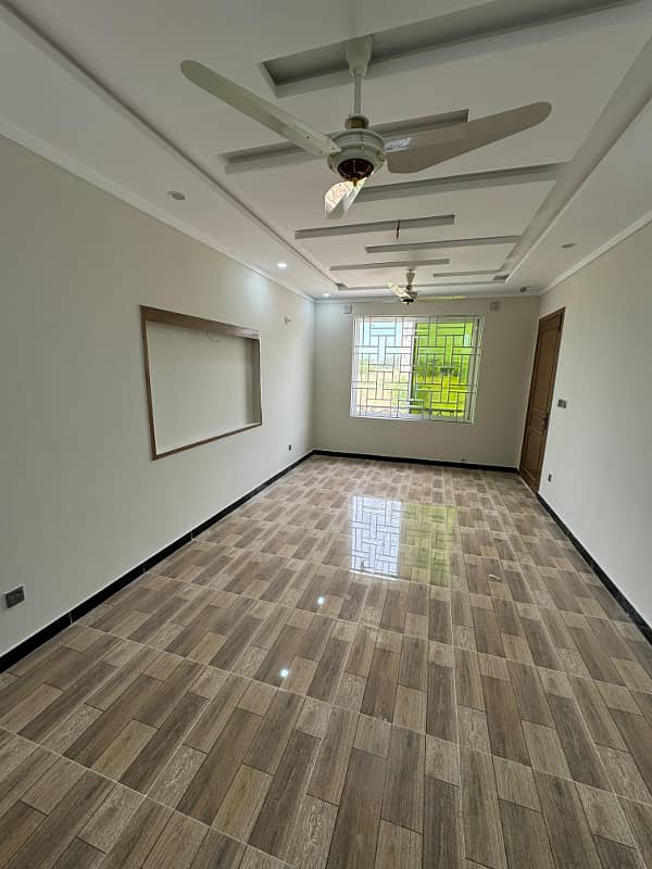 Ground portion 10 marla House available for rent in gulberg green Islamabad Pakistan 3