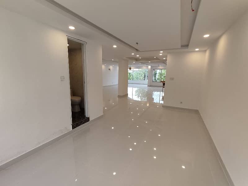 Blue Area Fully Renovated Floor For Rent 8