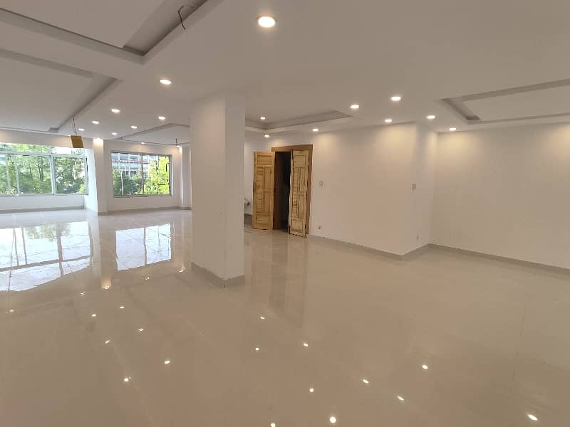 Blue Area Fully Renovated Floor For Rent 12