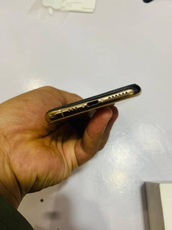 IPHONE XS PTA APPROVED 64GB 3