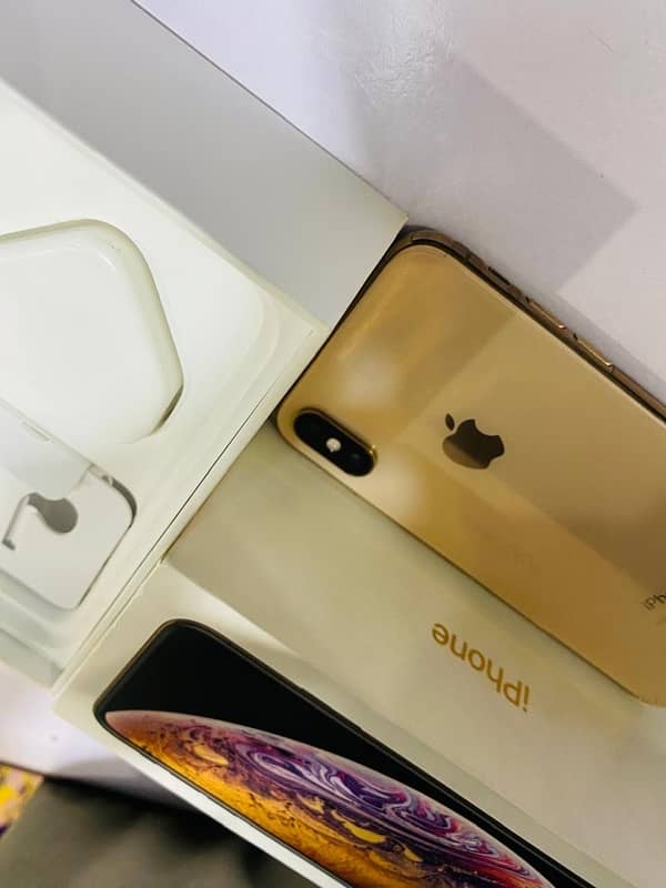 IPHONE XS PTA APPROVED 64GB 11