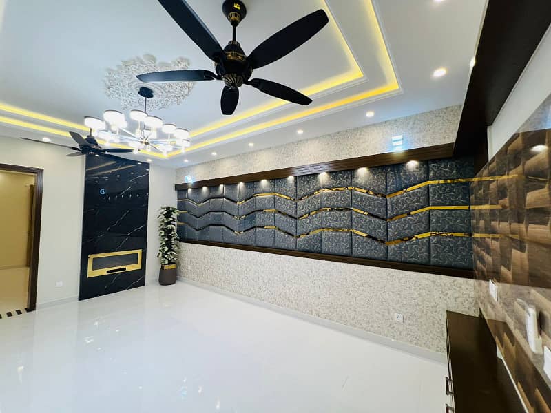 10 MARLA BRAND NEW HOUSE FOR SALE ON MAIN 60 FEET WIDE BOULEVARD LDA APPROVED IN GHAZNAVI BLOCK BAHRIA TOWN LAHORE 8