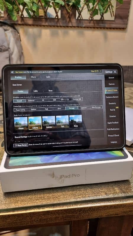 iPad Pro 2020 with Box and Charger 15