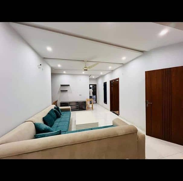 LUXURY APARTMENTS AVAILABLE FOR RENT AT MAIN UNIVERSITY ROAD 2