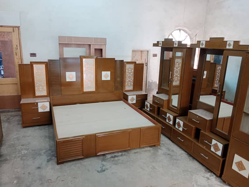 Bed set/ Double bed/ Side table/Dressing/Bedroom furniture 10