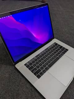 Macbook Pro 2017 15" 1 TB I7