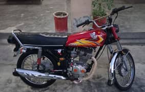 Honda 125CG baik
FOR sale condition
 ok my 
Call wqtsaap 03244025537