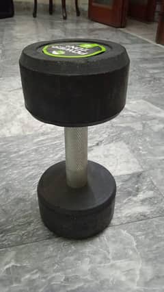 Pair of 2 (4kgs) great quality New dumbbells