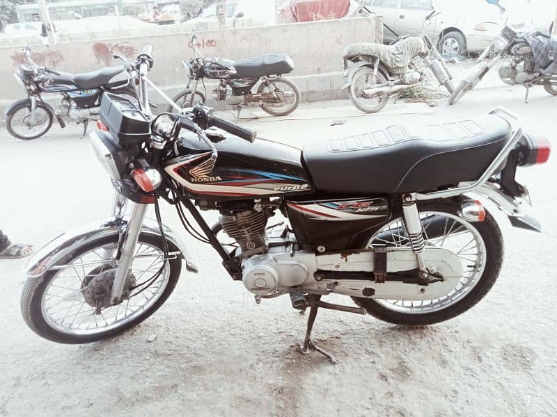 Honda cg125 2015 karachi number 5