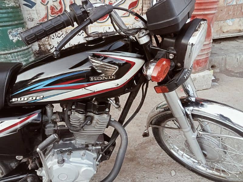 Honda cg125 2015 karachi number 10