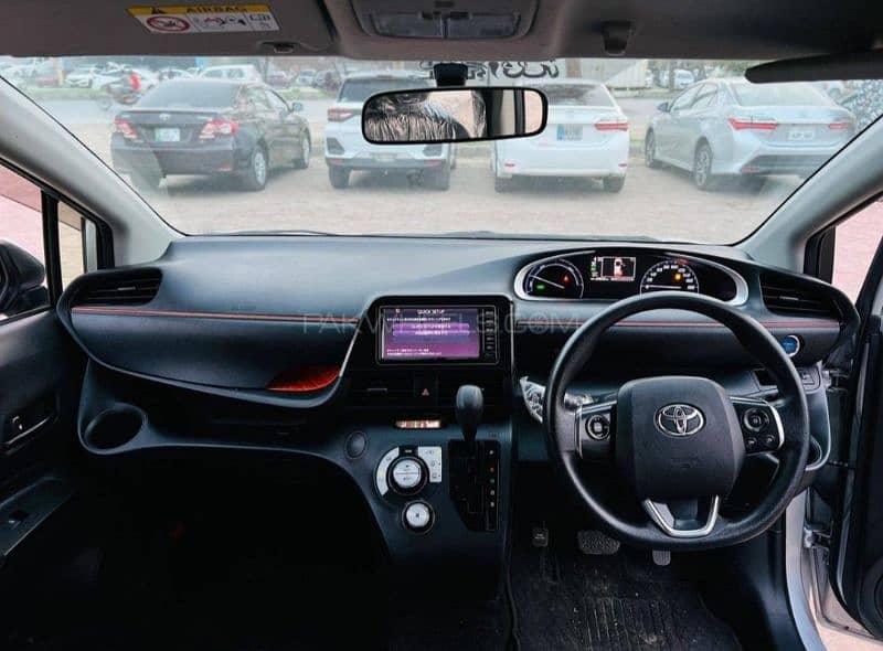 Toyota Sienta 2023 9