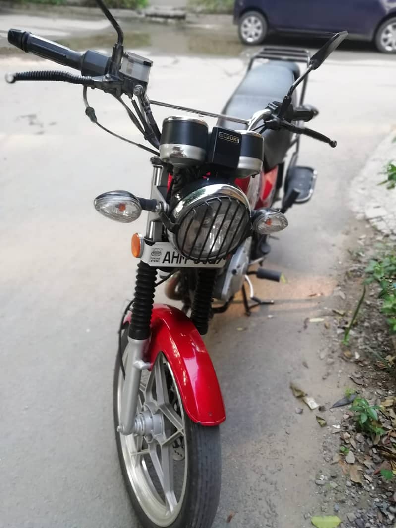 Suzuki GS 150 SE 2021 3